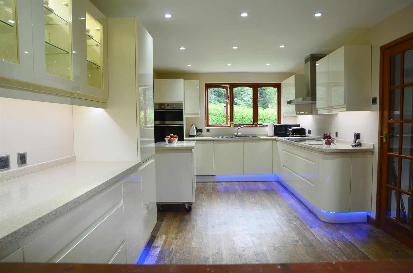 LED Downlights electrician sk9 area